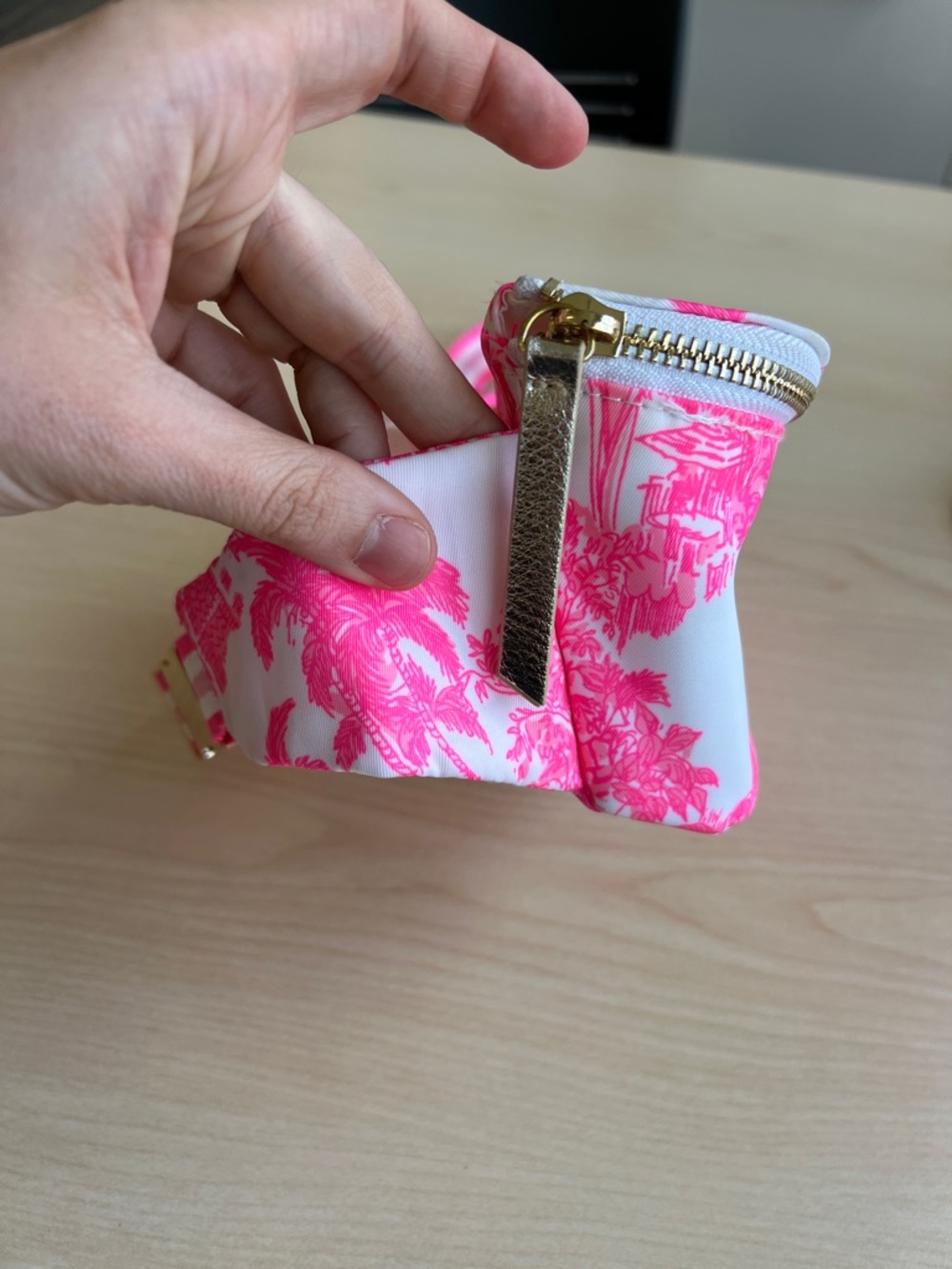 Lilly Pulitzer Torrey belt bag fanny pack pink and white gold toile print palm - Picture 11 of 12